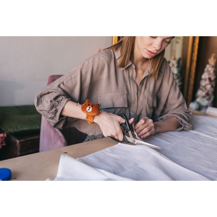 Игольница на браслете &laquo;Мишка&raquo;, 23&times;6.5 см, коричневая