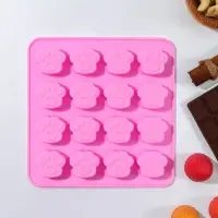 Форма для конфет и шоколада Доляна &laquo;Лапки&raquo;, силикон, 16&times;15,5 см, 16 ячеек (3&times;2,7&times;0,5 см), цвет МИКС