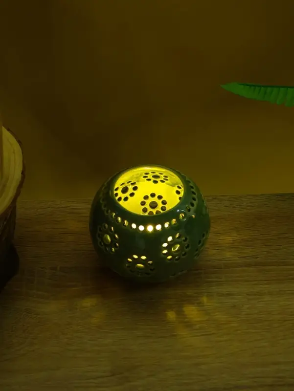 Аромалампа &laquo;Шар&raquo;, 9&times;9&times;8 см, керамика, салатовая