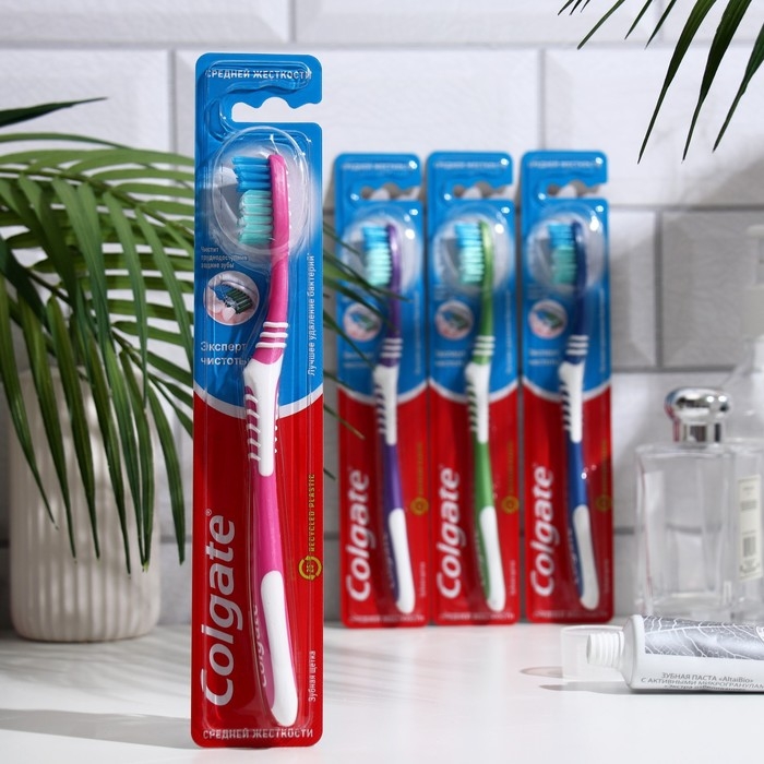 Зубная щётка Colgate &laquo;Эксперт чистоты&raquo;, средней жёсткости
