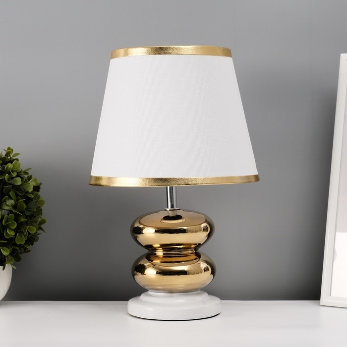 Настольная лампа с абажуром RISALUX &laquo;Роса&raquo;, 1&times;40 Вт, Е27, белый/золото, 20&times;20&times;32 см