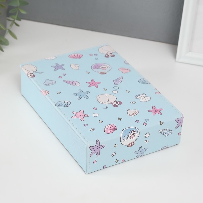 Шкатулка кожзам для украшений с зеркалом "Панда и ракушки" голубая 15х21,5х5,5 см