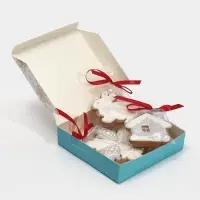 Коробка складная &laquo;Снежинки&raquo;, 14 х 14 х 3.5 см