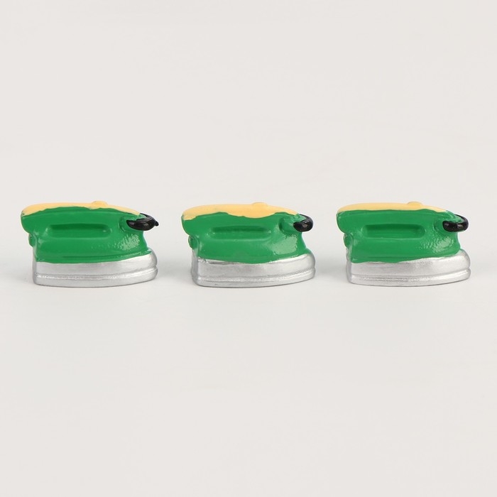 Миниатюра кукольная &laquo;Утюг&raquo;, набор 3 шт., размер 1 шт. &mdash; 1 &times; 2 &times; 1,2 см