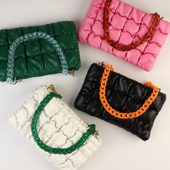 Цепочка для сумки, пластиковая, с карабинами, 23 &times; 17 мм, 68 см, цвет оранжевый/серебряный