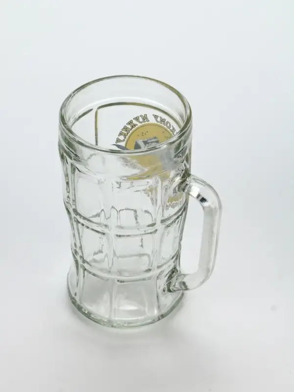 Кружка пивная стеклянная &laquo;Крепкому мужику, со светлым будущим&raquo;, 500 мл