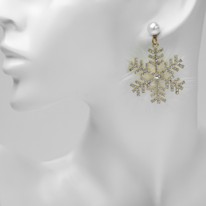 Серьги &laquo;Новогодние&raquo; пушистая снежинка, цвет белый в золоте