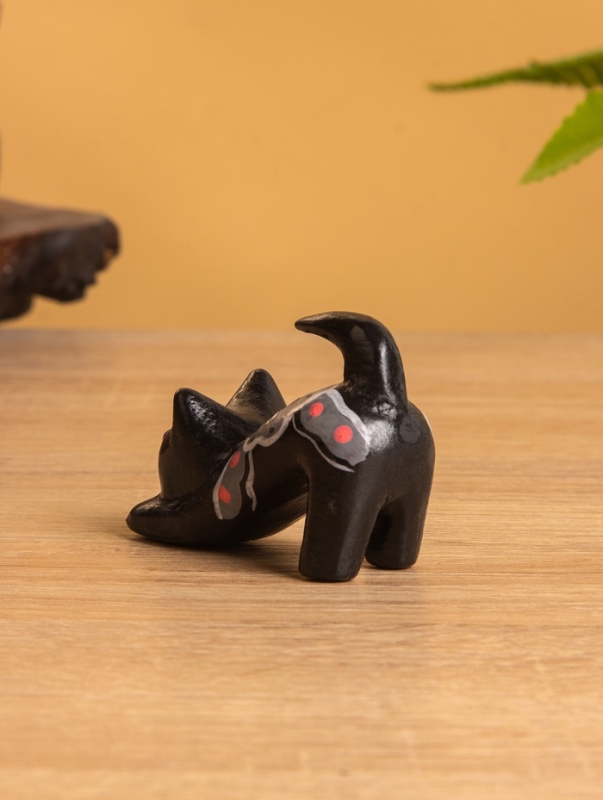 Сувенир &laquo;Потягивающийся Кот&raquo;, 2.5&times;6&times;5 см, дерево, чёрный