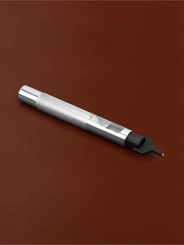 Набор пробойников для кожи, 7 предметов: сменные насадки 6 шт., основа 1 шт.