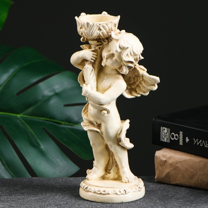 Подсвечник "Ангелочек" в правой руке, слоновая кость 14х8х22см