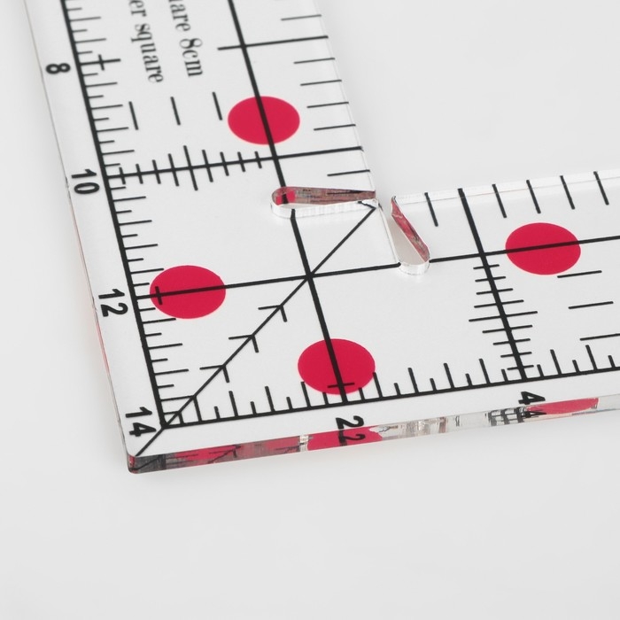 Линейка для квилтинга и пэчворка, с отверстием, 15 &times; 15 см, толщина 3 мм, цвет прозрачный/розовый