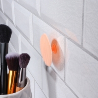 Щётка для умывания &laquo;Круг&raquo;, на присоске, d = 5,5 см, цвет бежевый