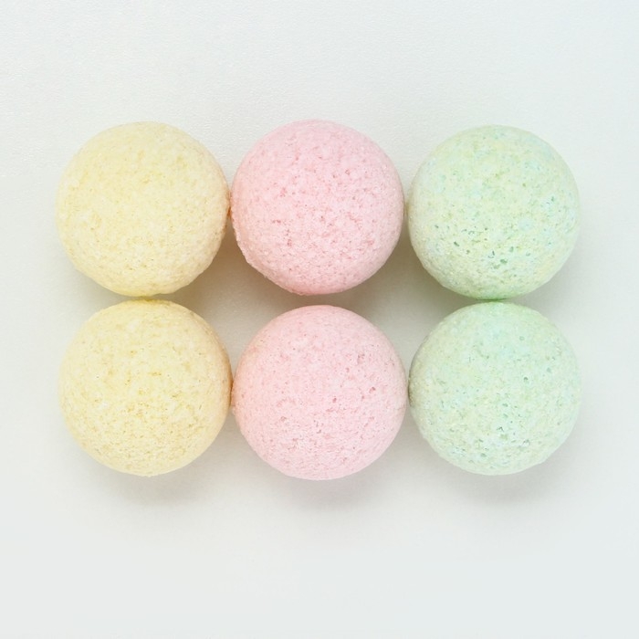 Подарочный набор косметики &laquo;Волшебного Нового Года&raquo;, бомбочки для ванны, 6 х 20 г, аромат лимона и мёда, яблока в карамели и клубничного леденца, ЧИСТОЕ СЧАСТЬЕ