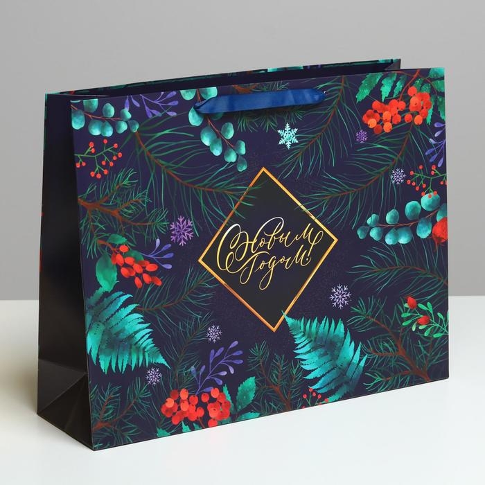 Пакет подарочный новогодний ламинированный &laquo;Роскошь волшебства&raquo;, L 40 х 31 х 11,5 см, Новый год