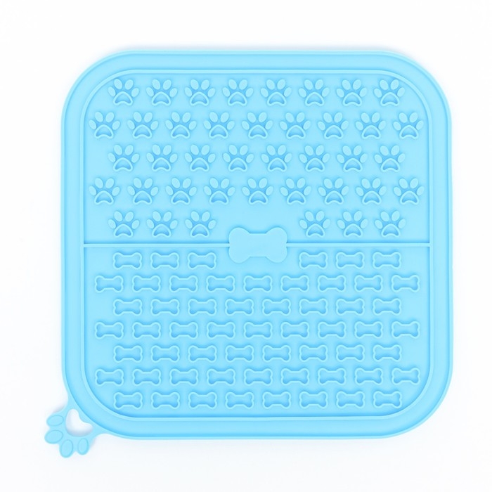 Коврик для лизания на присосках 18,5 х 18,5 см, силикон, голубой