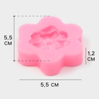 Молд для заливки Доляна &laquo;Фиалка&raquo;, силикон, 5,5&times;5,5&times;1,2 см, розовый