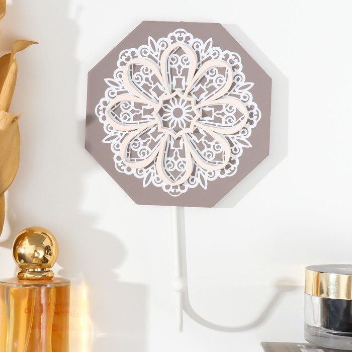 Настенный крючок декоративный &laquo;Ажурный цветок. Восьмигранник&raquo;, дерево, 11.6&times;0.7&times;20 см