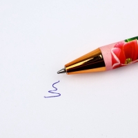 Ручка шариковая синяя паста, пластиковый корпус &laquo;С 8 марта тюльпаны&raquo;