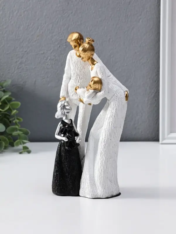 Сувенир полистоун "Родители с детьми" бело-золотой 8,5х13х25 см