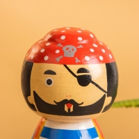 Деревянная кукла кокеши "Одноглазый пират" 9х9х21 см