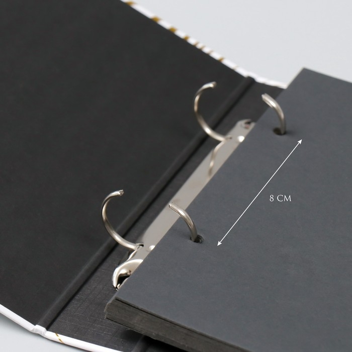 Фотоальбом 25 листов (наклейки+кольца) Фотоальбом 25 листов (наклейки+кольца) "Классический" тиснение золото 19х27х3 см