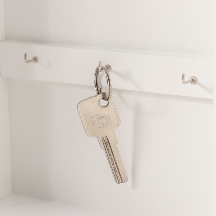 Ключница дерево 6 крючков "Веточка цветочная" состаренный белый 6х22х30 см