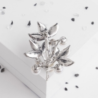 Брошь &laquo;Жемчужная капель&raquo;, цвет белый в серебре