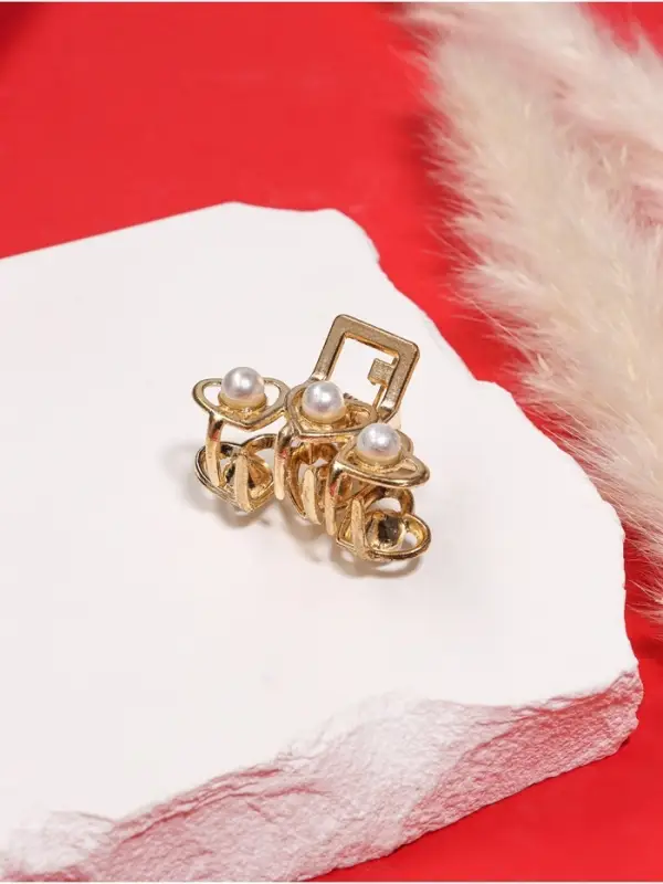 Крабик для волос &laquo;Маргарита&raquo;, сердечки жемчуг, 3 см, золото