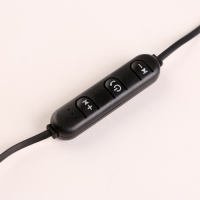 Беспроводные наушники на магните с микрофоном &laquo;Танк&raquo;, мод. VBT 1.0 ,9 х 13,5 см.