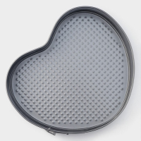 Форма для выпечки Доляна &laquo;Элин. Сердце&raquo;, 28,5&times;25,5&times;6,6 см, съёмное дно, антипригарное покрытие, цвет чёрный