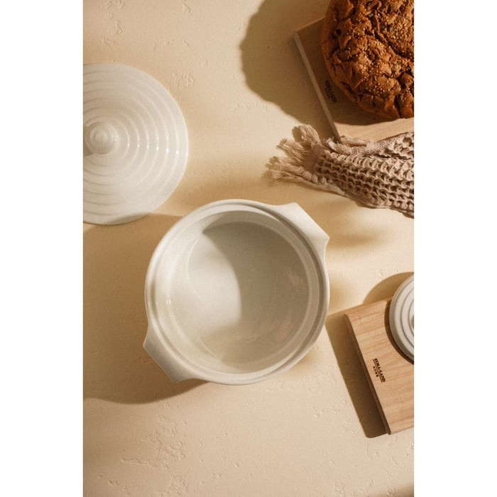 Кастрюля из жаропрочной керамики Доляна &laquo;Бруно&raquo;, 1,57 л, 24,5&times;21,5&times;8 см, цвет белый