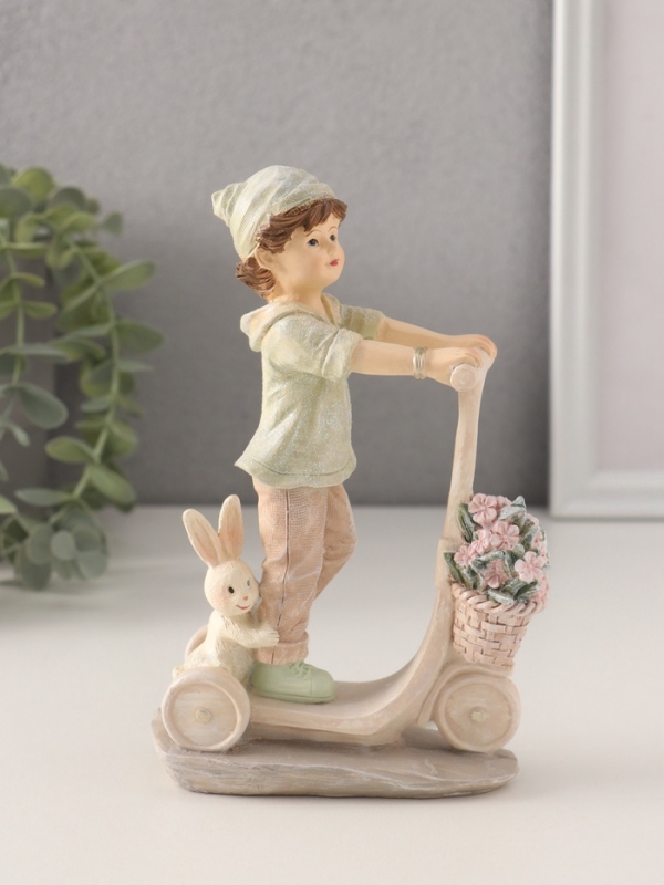 Сувенир полистоун "Мальчишка на самокате, с кроликом и корзиной цветов" 11,5х4,5х16,5 см