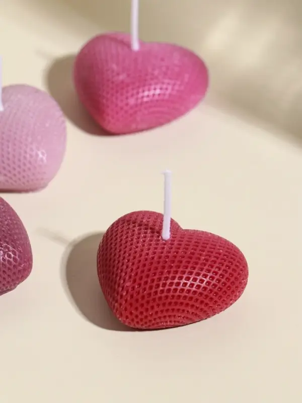 Набор свечей декоративных "Вафельные сердца" 5 шт 4,5х4,5 розово-фиолетовые 6,5х22,5х3,5 см   109135