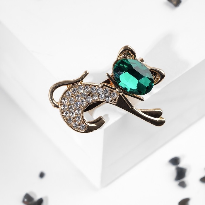 Брошь &laquo;Кошечка&raquo; с бантом, цвет изумрудно-белый в золоте