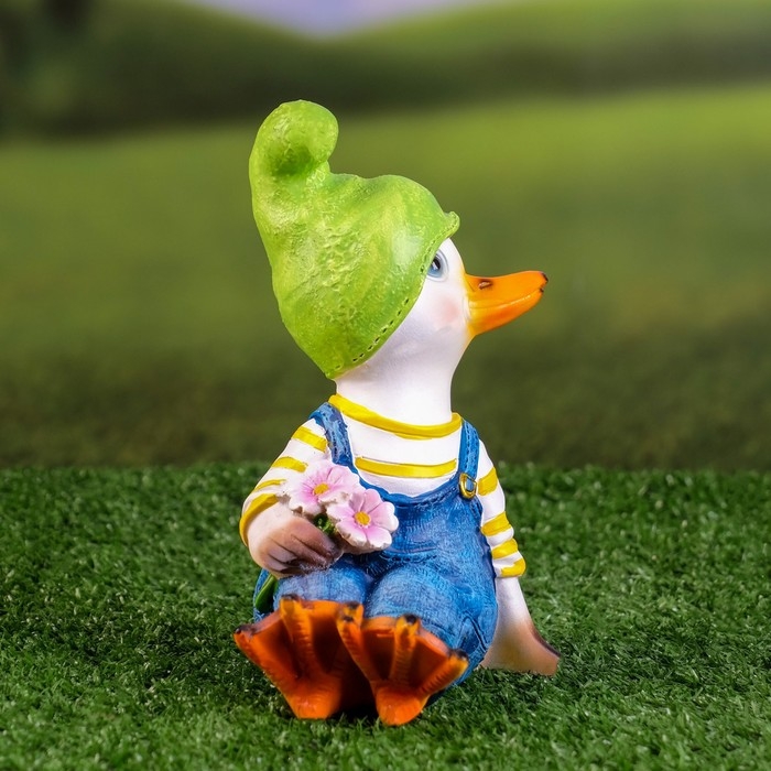 Садовая фигура "Утенок с цветами" 10x5,5x16см