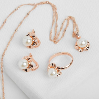 Гарнитур 3 предмета: серьги, кулон, кольцо безразмерное &laquo;Эдель&raquo; с жемчугом цветок, цвет белый в золоте, 45 см