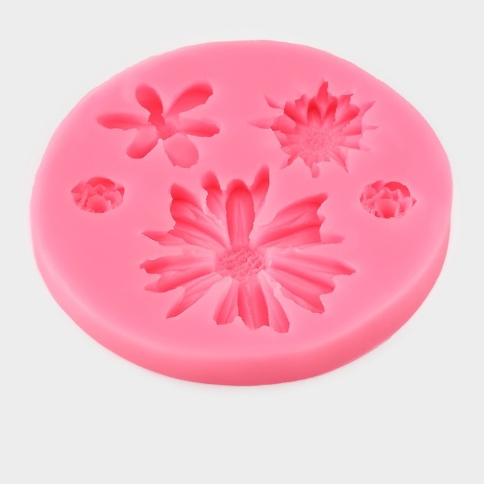 Молд &laquo;Цветочное ассорти&raquo;, силикон, 10,5&times;10,5&times;1 см, цвет МИКС