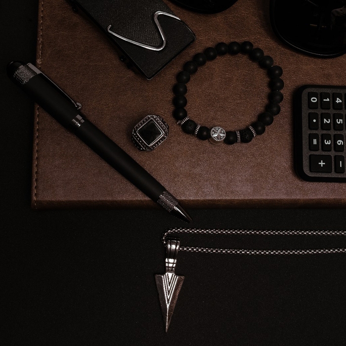 Кольцо мужское &laquo;Перстень&raquo; линии, цвет чёрный в серебре, 23 размер