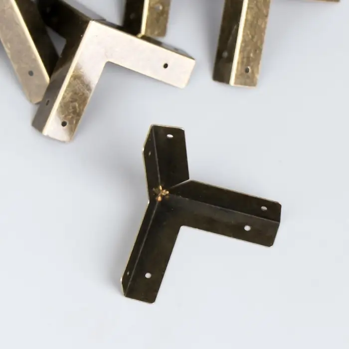 Уголок (накладка) для шкатулок металл набор 10 шт 3х3х3 см