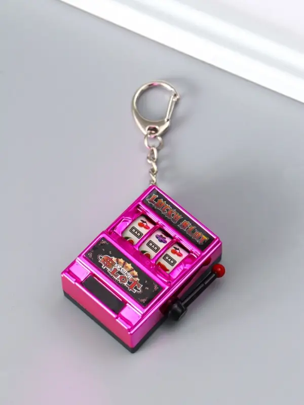 Брелок пластик "Игровой автомат - казино" фуксия 2,7х3,4х5 см