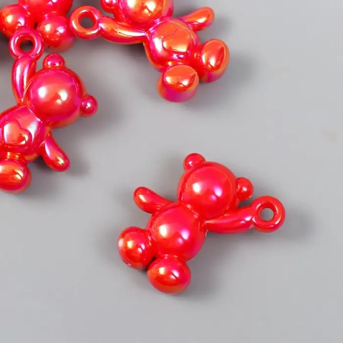 Декор для творчества пластик "Перламутровый мишка с петелькой" красный 3х1,4х3,1 см