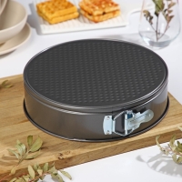 Набор форм для выпечки Доляна &laquo;Элин. Круг&raquo;, 3 предмета: d=22/24/26 см, съёмное дно, антипригарное покрытие, цвет чёрный