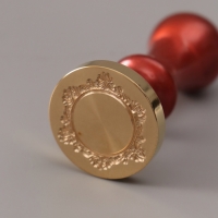 Печать для сургуча с пластиковой ручкой "Ажурная рамка. Круг" 6,3х3х3 см