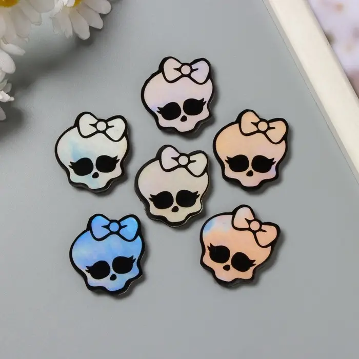 Декор для творчества войлок "Череп с бантиком" голография 3,5х3 см