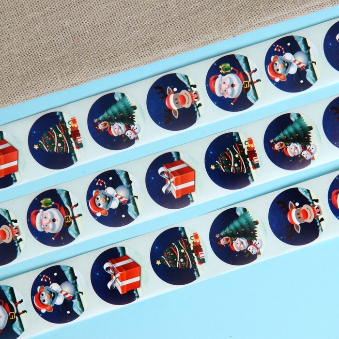 Новый год. Наклейки в рулоне "Рождество", 500 шт, 2,5 х 2,5 см