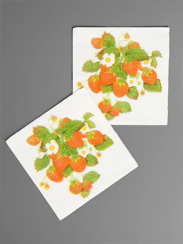 Салфетки бумажные Гармония цвета многоцветие "Земляника", 24*24 см 50 листов