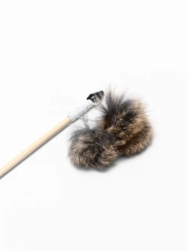 Дразнилка-удочка "Меховой пушок на трех резинках", на деревянной палочке 50 см
