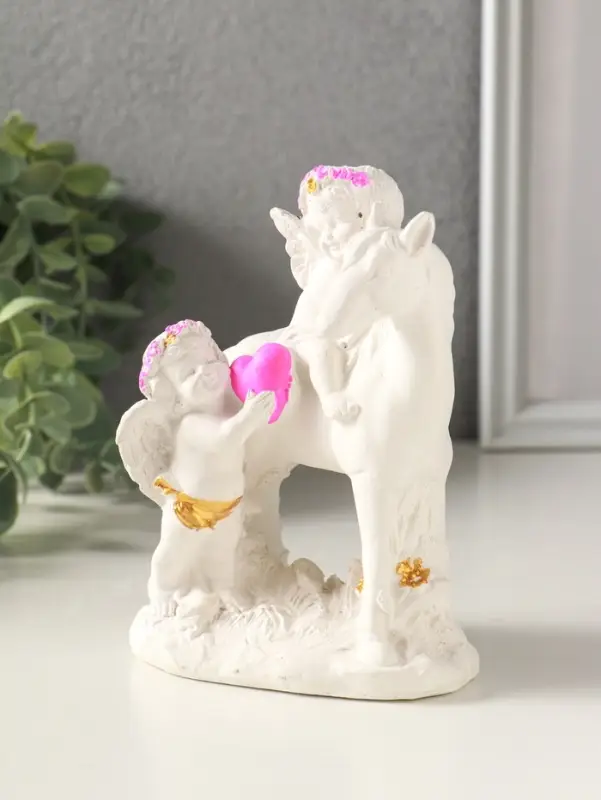 Фигурка гипс &laquo;Ангелочки на коне&raquo;, 13&times;10&times;7 см, белый с росписью