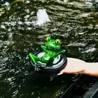 Садовая фигура 14 х 13 х 9,5 см "Лягушка в шине" Водоплавающая