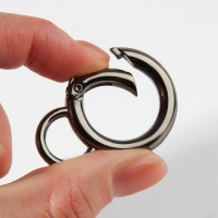 Кольцо-карабин, 37 мм, d = 27/19 мм, толщина - 4 мм, с креплением 12 &times; 3 мм, 5 шт, цвет чёрный никель